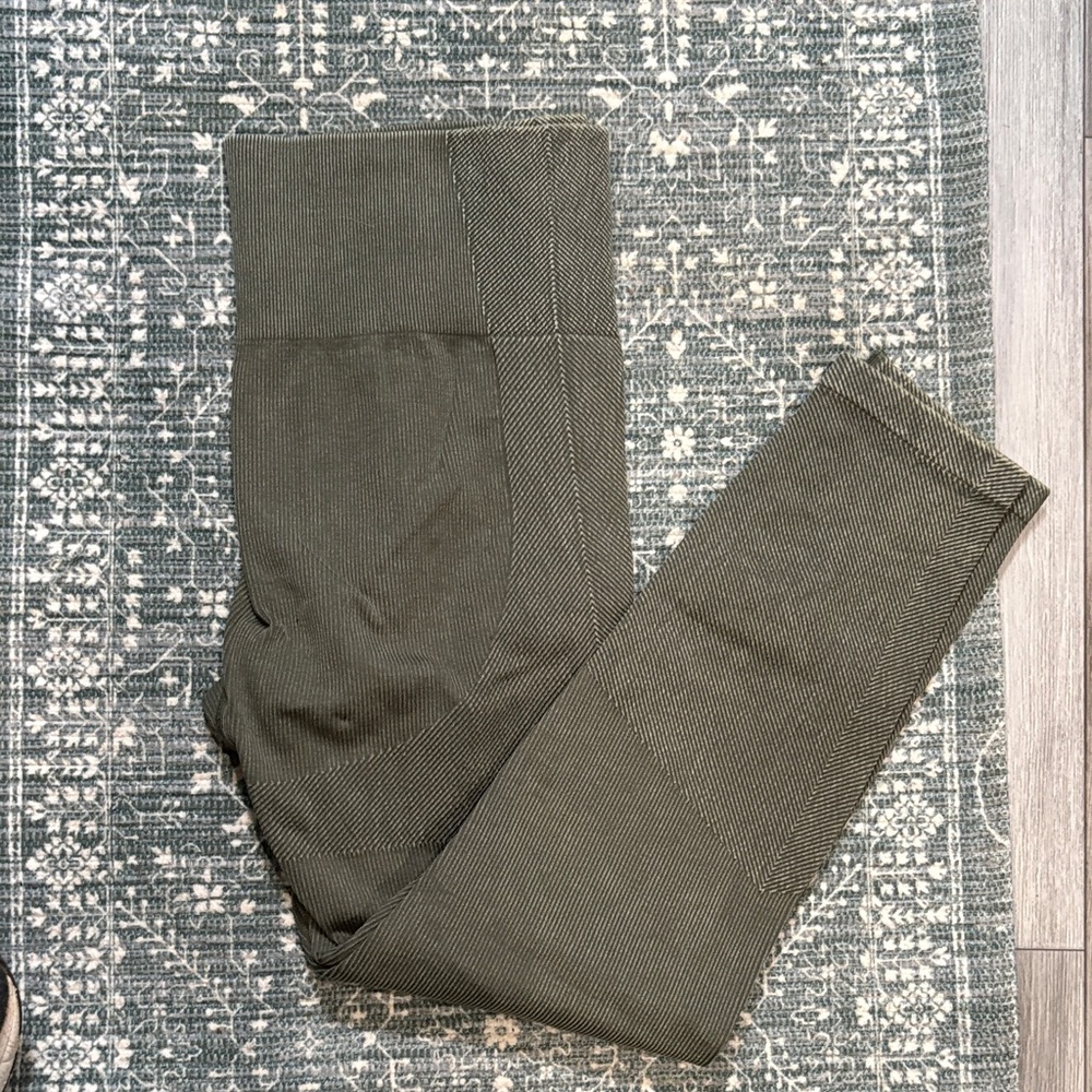 JoyLab Sage Green Leggings